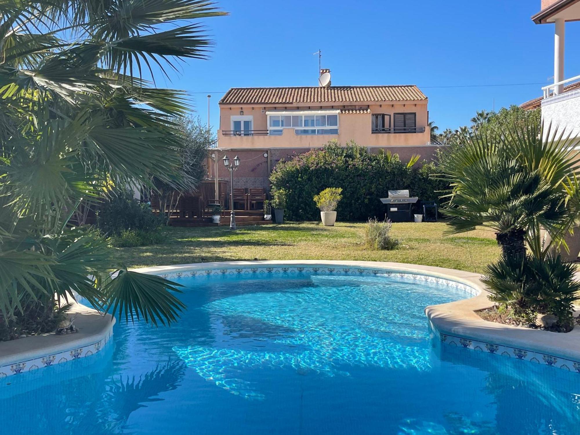 Bed and Breakfast Anna'S Garden Torrevieja Exterior foto